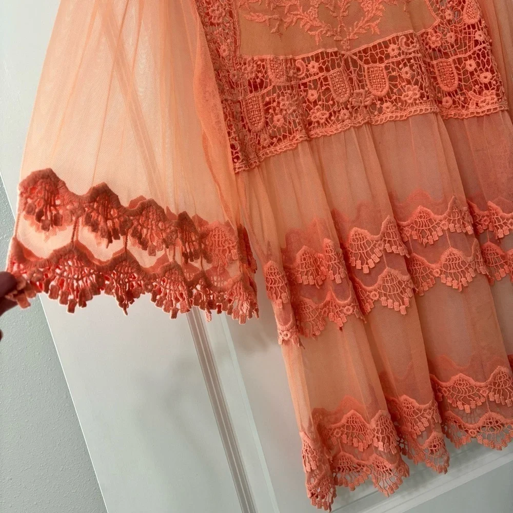 Ali Miles Embroidered Tunic size Small - Picture 2 of 7